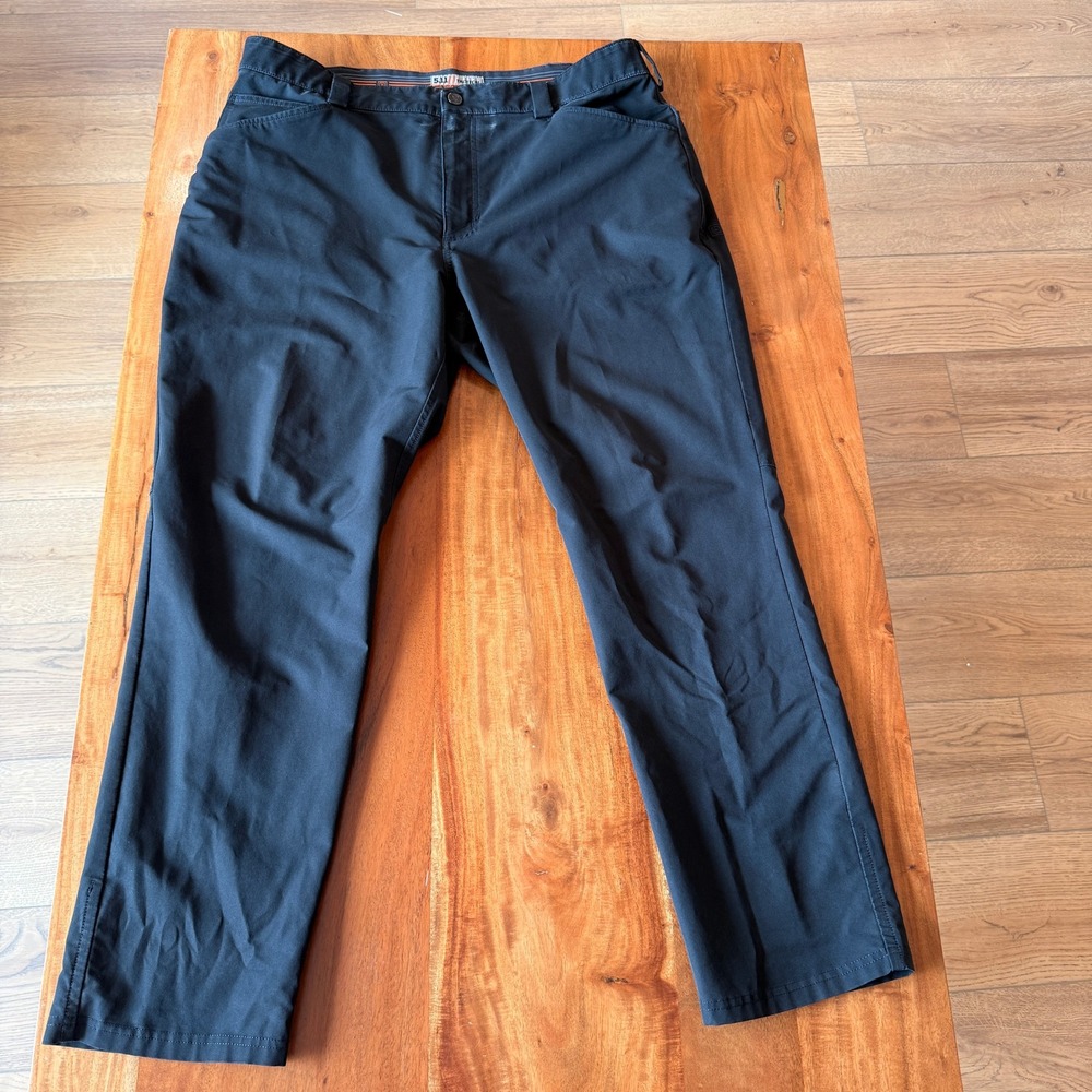 5.11 Tactical Men's Charcoal Gray Lightweight Pants‎ Size 38x30